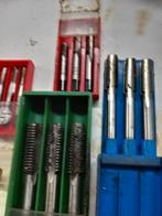 Set van tappen en snijplaten, Ophalen of Verzenden, Gebruikt