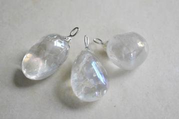 Aura hangers beschikbaar voor biedingen