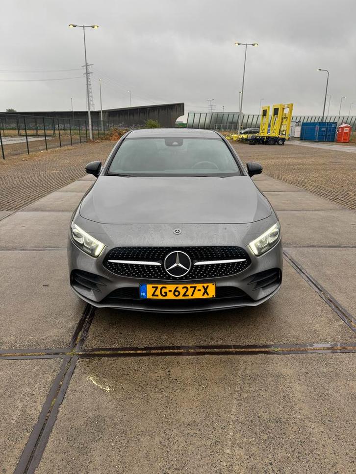 Mercedes-Benz A-Klasse A 180 136pk 7G-DCT 2019 Grijs, Auto's, Mercedes-Benz, Particulier, A-Klasse, Benzine, Hatchback, Automaat