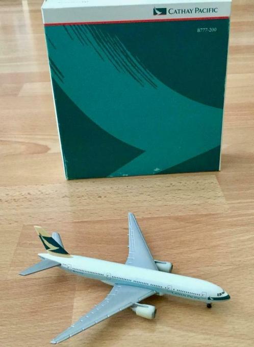 Herpa vliegtuig model 1:500 Cathay Pacific B777-200 VR-HNA, Verzamelen, Luchtvaart en Vliegtuigspotten, Zo goed als nieuw, Schaalmodel