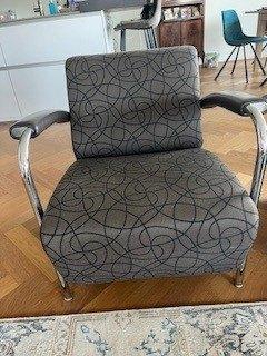 2 originele Leolux fauteuils, Huis en Inrichting, Fauteuils, Gebruikt, Leer, Metaal, Stof, 50 tot 75 cm, 75 tot 100 cm, Ophalen