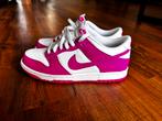 Nike dunk low pink, Kleding | Dames, Schoenen, Verzenden, Zo goed als nieuw, Roze, Sneakers of Gympen