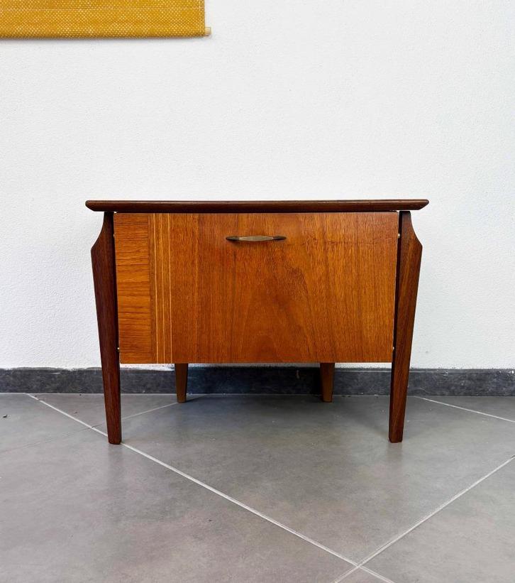 Vintage mid century Louis van Teeffelen nachtkastje, Huis en Inrichting, Slaapkamer | Nachtkastjes, Gebruikt, Minder dan 55 cm