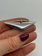 Z653 Prachtige zilveren TEKA broche, Met kristal, 4 tot 7 cm, Ophalen of Verzenden, X