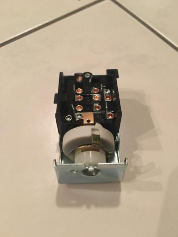 Te koop lichtschakelaar Dodge w200 d200 ramcharger beschikbaar voor biedingen