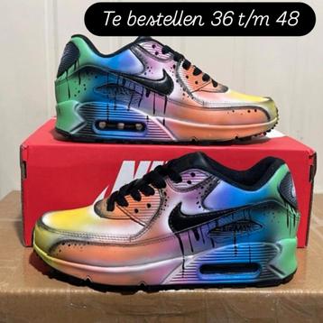 Customized sneakers  beschikbaar voor biedingen