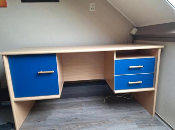 Kinderbureau te koop, Huis en Inrichting, Bureaus, Gebruikt, Ophalen