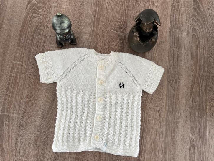 Handgemaakte kortemouw baby vestje maat 74., Kinderen en Baby's, Babykleding | Maat 74, Zo goed als nieuw, Meisje, Truitje of Vestje
