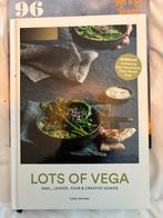 Lots of Vega - Vegetarisch Kookboek, Boeken, Kookboeken, Voorgerechten en Soepen, Ophalen of Verzenden, Zo goed als nieuw, Gezond koken