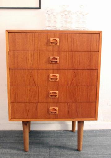 Jaren 60 klein smal Deens design ladekastje met 5 laden beschikbaar voor biedingen