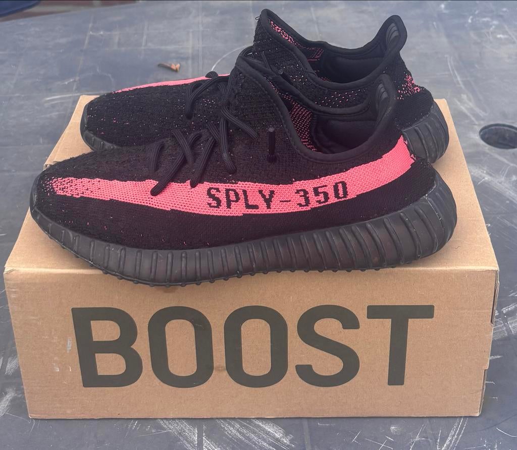 Yeezy Boost 350 V2 Schoenen, Kleding | Heren, Schoenen, Zwart, Ophalen of Verzenden, Sneakers of Gympen, Zo goed als nieuw
