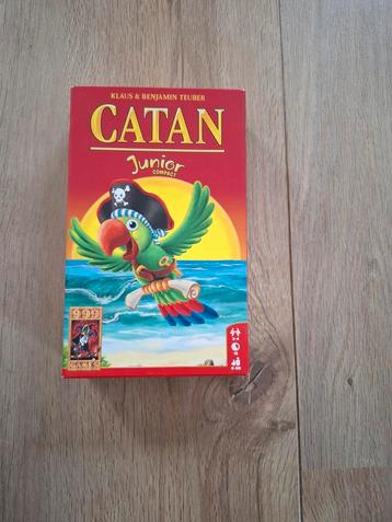 Catan Junior Compact  beschikbaar voor biedingen