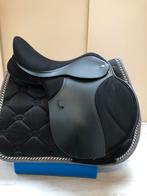 Nieuw Thorowgood vzh zadel 17 inch, Dieren en Toebehoren, Paarden en Pony's | Zadels, Ophalen of Verzenden, Zo goed als nieuw