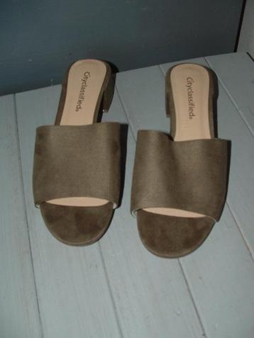 City classified kaki groen slipper sandalen maat 7½ - 37 beschikbaar voor biedingen