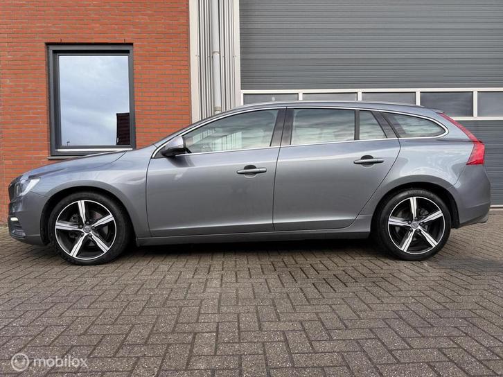Volvo V60 1.5 T3 Aut. R-Design - Volvo dealer onderh., Auto's, Volvo, Bedrijf, Te koop, V60, ABS, Airbags, Airconditioning, Alarm