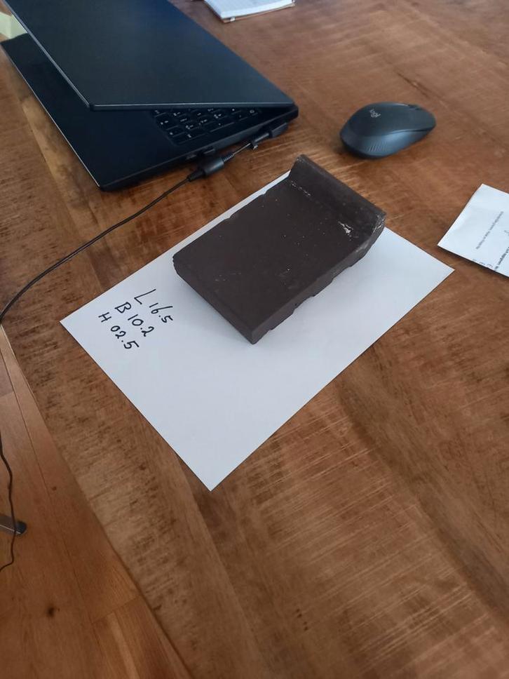 Gevraagd 5x Raamdorpel - Steen/Klei - 16.5x10.2x2.5cm, Doe-het-zelf en Verbouw, Dakpannen en Dakbedekking, Gebruikt, Overige typen