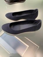 Nieuwe ongedragen pumps met sleehak van stof, Blauw, Instappers, Nieuw, Ophalen of Verzenden