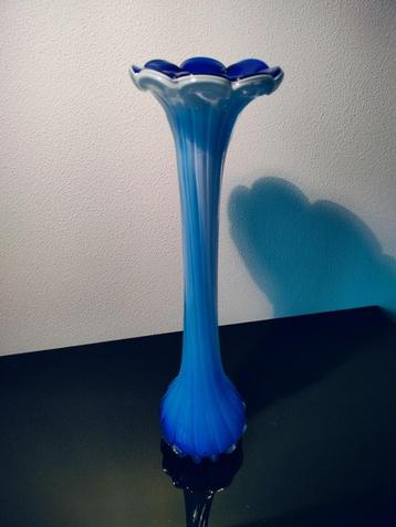 Murano Vaas Trompet Blauw Ribbels 1980 beschikbaar voor biedingen