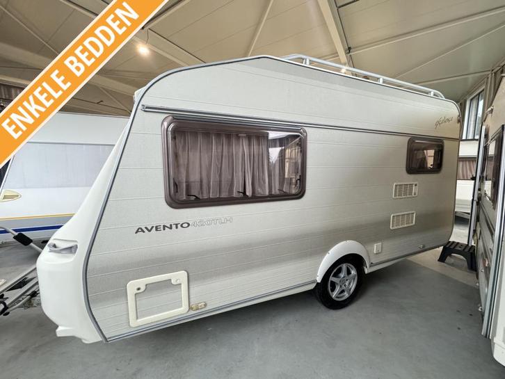 Avento Excellence 420 TLH / aparte bedden / luifel, Caravans en Kamperen, Caravans, Bedrijf, tot en met 2, 1000 - 1250 kg, Treinzit