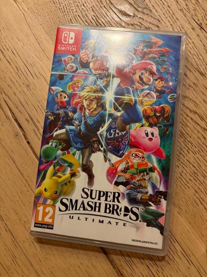Super Smash Bros. Ultimate - Nintendo Switch, Spelcomputers en Games, Games | Nintendo Switch, Zo goed als nieuw, Vechten, 3 spelers of meer