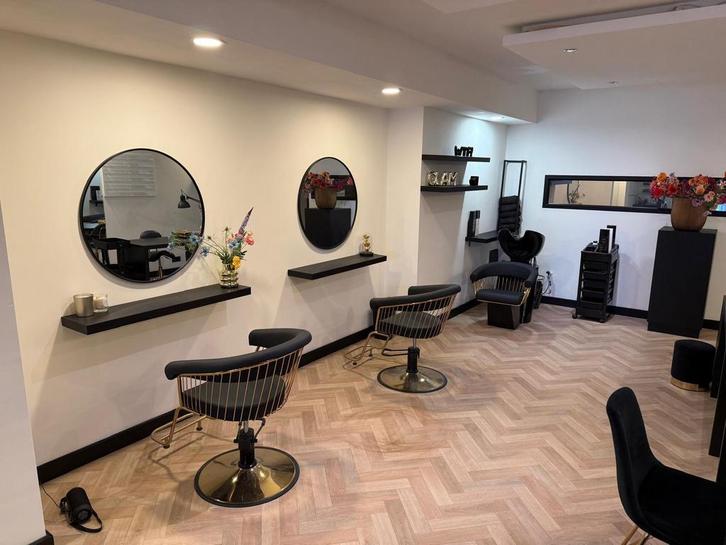 Stoelverhuur salon Arnhem centrum kapper, Huis en Inrichting, Bureaustoelen, Zwart, Ophalen