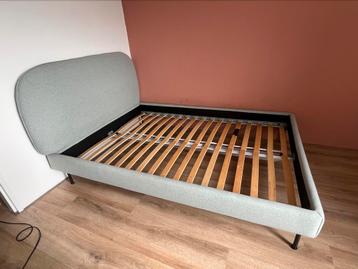 Groen bed 140x200cm incl. lattenbodem