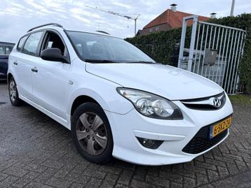 Hyundai i30 CW 1.6 CRDI DYNAMIC AIRCO/TREKHAAK (bj 2010) beschikbaar voor biedingen