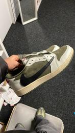 Jordan 1 low travis scott Medium olive, Kleding | Heren, Schoenen, Ophalen of Verzenden, Zo goed als nieuw, Wit, Sneakers of Gympen