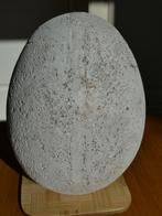 Stenen ei voor Pasen, Ophalen, Zo goed als nieuw