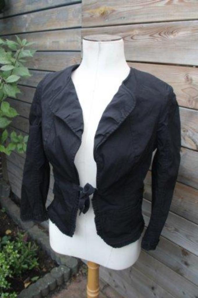 Jasje zwart Didi mt M Vaste prijs OPRUIMING, Kleding | Dames, Jasjes, Kostuums en Pakken, Zo goed als nieuw, Jasje, Maat 38/40 (M)