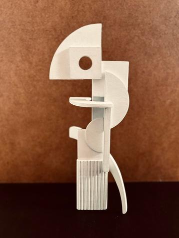 Houtsculptuur beschikbaar voor biedingen