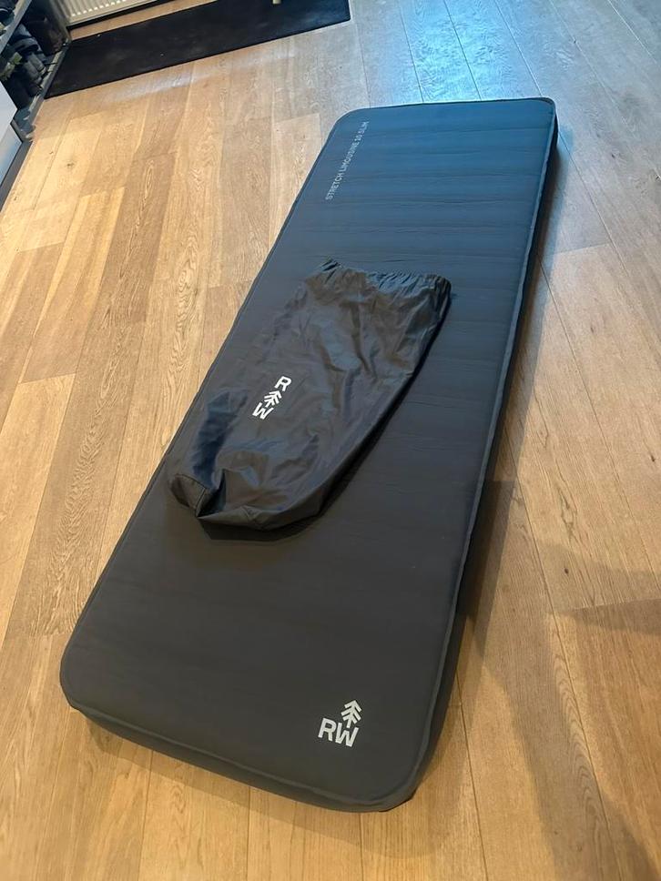 Zelfopblazende slaapmat Redwood stretch limo 10 slim, Caravans en Kamperen, Slaapmatten, Zo goed als nieuw, Ophalen of Verzenden