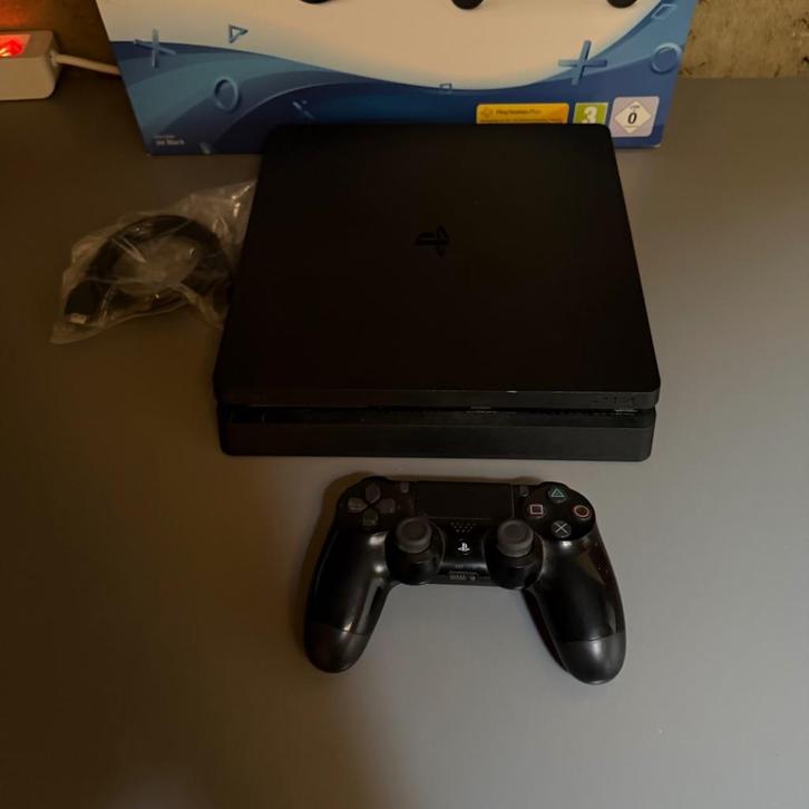 ️ Te Koop: PlayStation 4 Slim 500GB in doos – Compleet!, Spelcomputers en Games, Spelcomputers | Sony PlayStation 4, Gebruikt