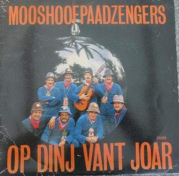 Mooshoofpaadzengers - Op Dinj van t joar beschikbaar voor biedingen