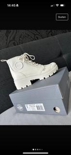 Palladium - Pallabase leather all white, Nieuw, Lage of Enkellaarzen, Ophalen of Verzenden, Wit