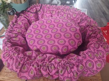 Hooikist / stroo madam beschikbaar voor biedingen