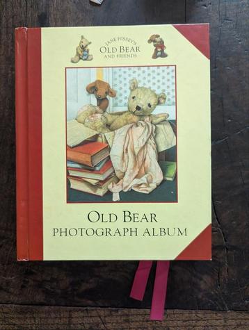 Old Bear Fotoalbum - Jane Hissey beschikbaar voor biedingen