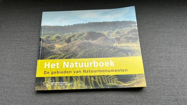 Natuurmonumenten gebieden, Boeken, Natuur, Zo goed als nieuw, Ophalen of Verzenden