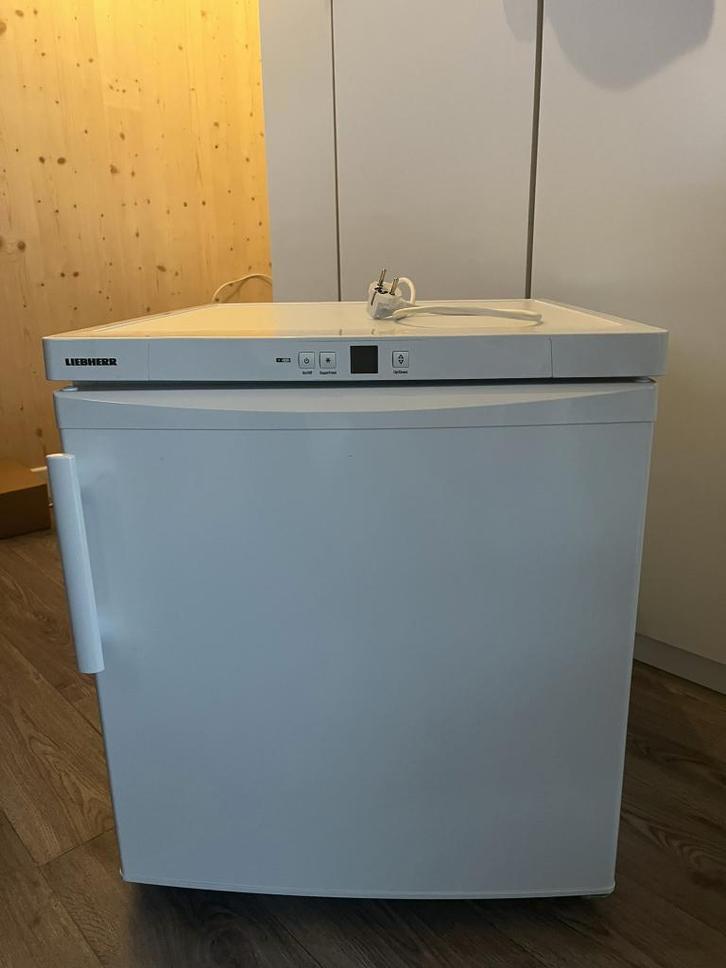 Liebherr GX823-21 barmodel vrieskast, Witgoed en Apparatuur, Vriezers en Diepvrieskisten, Zo goed als nieuw, Vrijstaand, Vrieskast