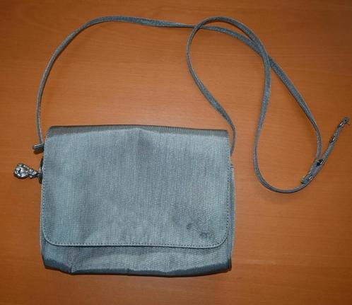Kipling tasje - grijsgroen satijnglans, Sieraden, Tassen en Uiterlijk, Tassen | Schoudertassen, Zo goed als nieuw, Kipling, Blauw