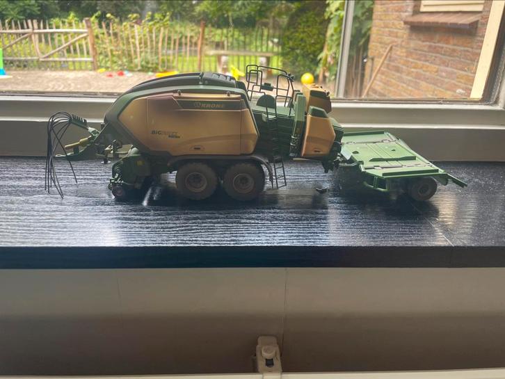 Krone Bigpack  balecollect vervuild ROS, Hobby en Vrije tijd, Modelauto's | 1:32, Zo goed als nieuw, Tractor of Landbouw, Overige merken