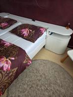 Auping 2-persoons bed met nachtkastjes en achterbrug, Ophalen, Tweepersoons, 200 cm, 160 cm