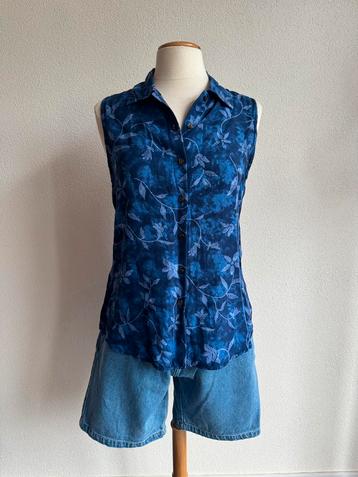 Vintage blauwe mouwloze blouse met bloemen print beschikbaar voor biedingen