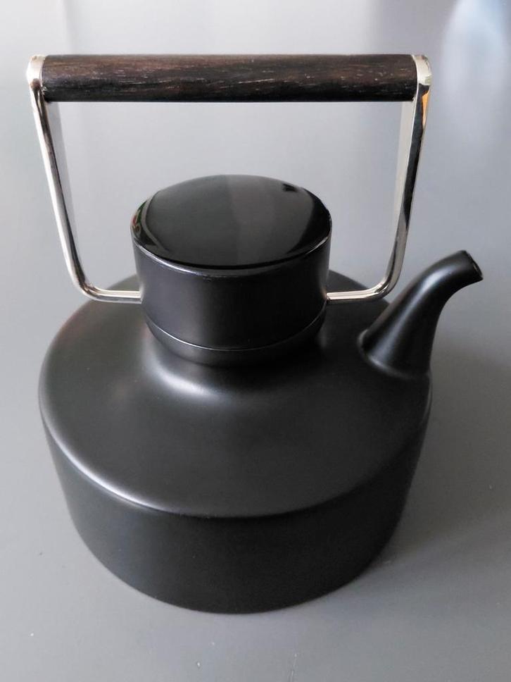 Rosenthal Studio Line, van Tapio Wirkkala theepotje., Antiek en Kunst, Antiek | Keramiek en Aardewerk, Ophalen of Verzenden