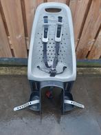 Fietsstoeltje voor achterop de bagagedrager
Met sleuteltje, Ophalen, Achterzitje, Voetsteuntjes, Yepp