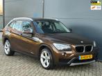 BMW X1 SDrive20i Executive NAVI CLIMA CRUISE TREKHAAK, Auto's, BMW, 4 cilinders, Bruin, Parkeersensor, Origineel Nederlands
