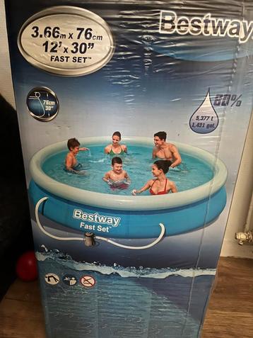 Zwembad nieuw in doos beschikbaar voor biedingen