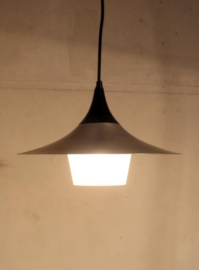 Jaren 60 Deense vintage hanglamp - mid century design, Gebruikt, -, -, Ophalen of Verzenden