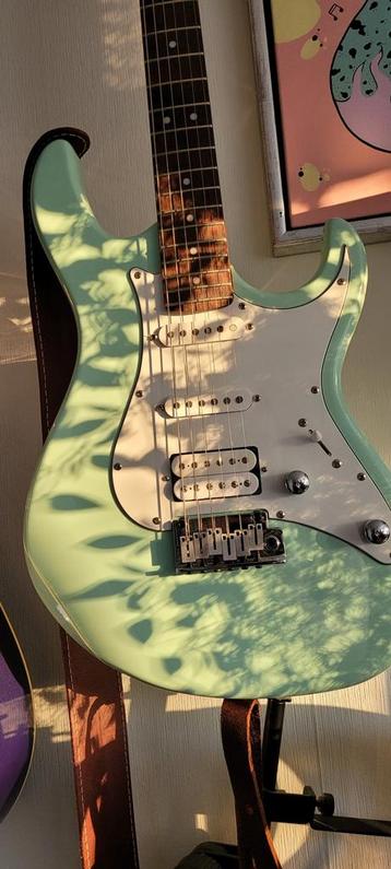 Cort G260DX sea foam electrische gitaar beschikbaar voor biedingen