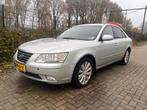 Hyundai Sonata 2.0 Crdi VGT 2008 Grijs, Auto's, Hyundai, Voorwielaandrijving, Stof, Zwart, 4 cilinders